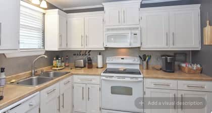 Cozy 3 Bedroom Townhome