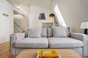 Fernseher, Stereoanlage