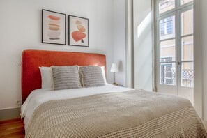 1 bedroom, iron/ironing board, WiFi, bed sheets - Blueground | Baixa, completely furnished (Lisbon)