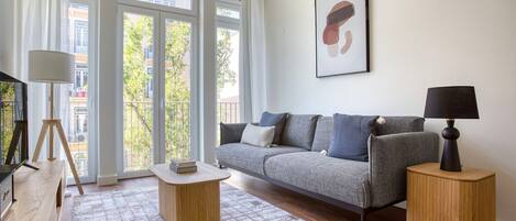 Fernseher, Stereoanlage