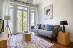 Fernseher, Stereoanlage