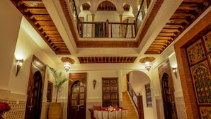 شرفة/رواق