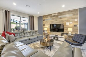 Smart TV, video games, foosball - 2440 One of a Kind 5bd&4ba VILLA (kissimmee)