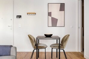 Dining - Blueground | Oeiras, rooftop, fully furnished (Algés)