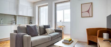 Télévision, chaîne hi-fi