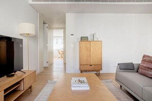 Fernseher, Stereoanlage