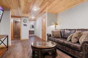 Interior - Nemadji Lodge! Sauna/30x 40 Game Rm/Pong/Beanbags/Darts Atv/snowmobile/Firepit
  (Foxboro)