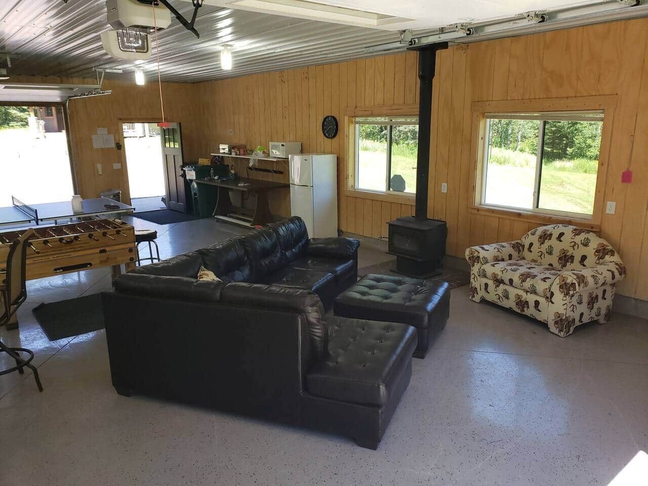 Smart TV, fireplace, table football, ping pong