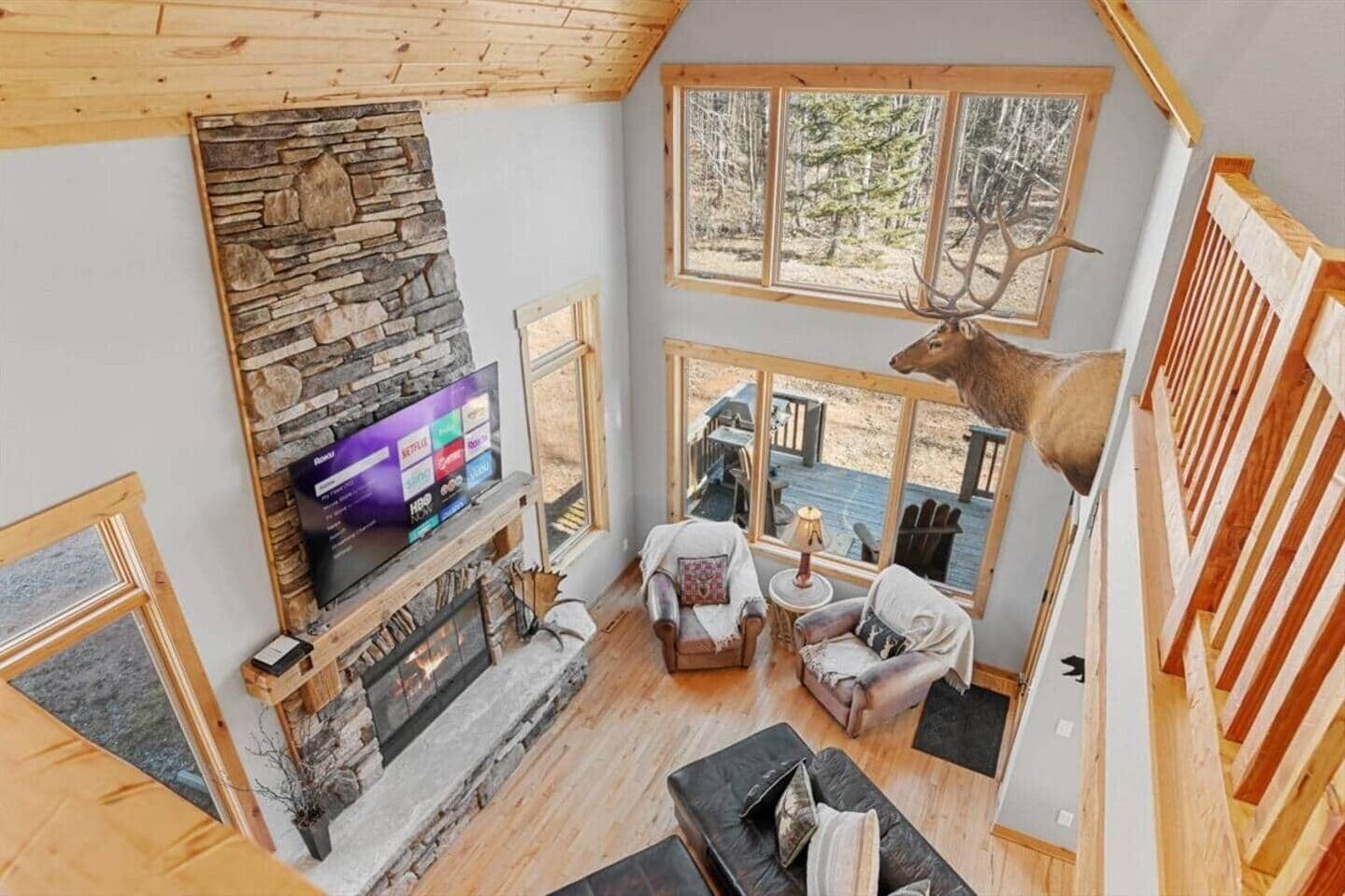 Smart-TV, Kamin, Tischfußball, Tischtennisplatte