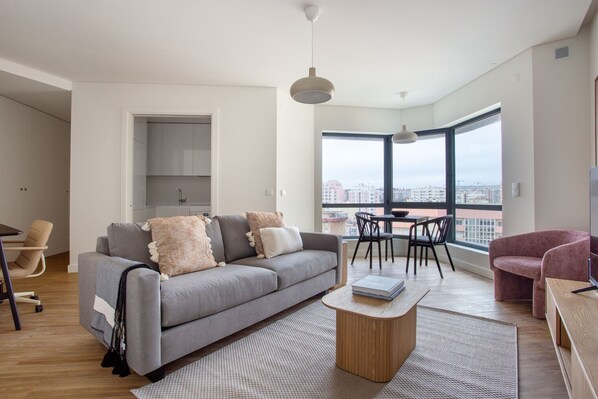 Télévision, chaîne hi-fi