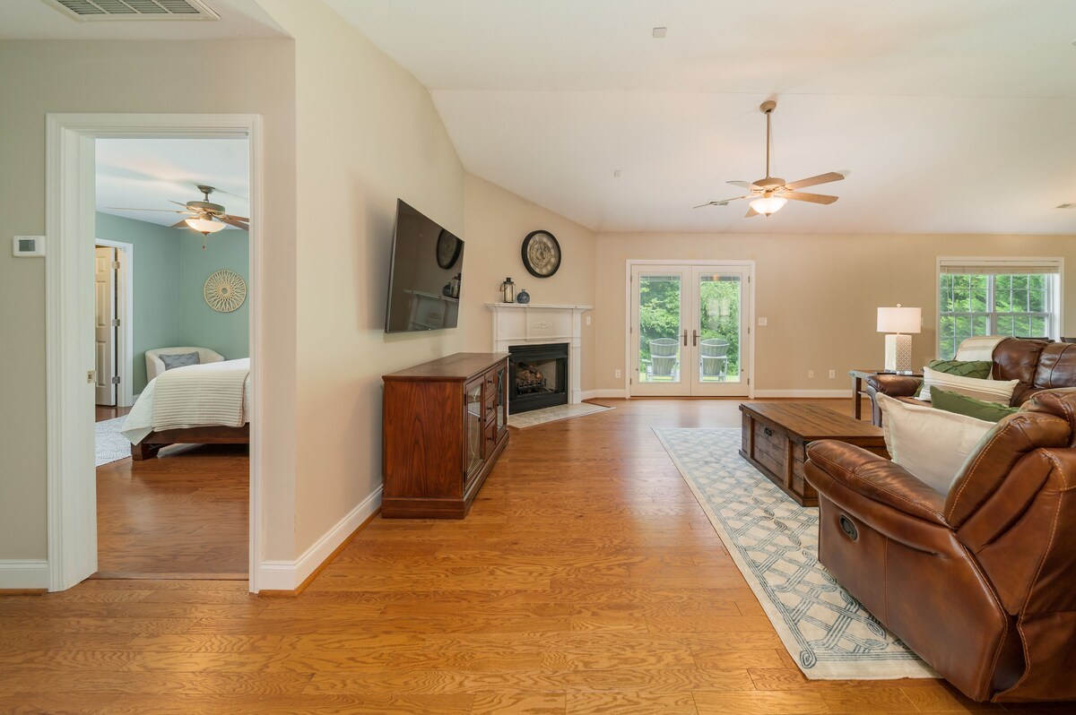Photo 3 of Cozy 3BR Home Near Traveler's Rest & Universities
