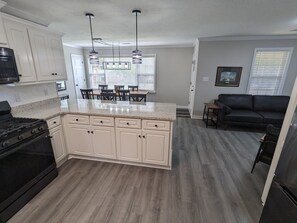 Interior - Remodeled Bungalow walking distance to Augusta National (Augusta)