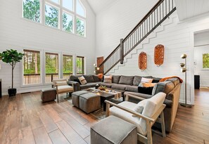 Smart-TV, peis og bordtennis