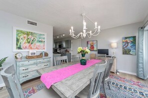 Dining - The Sunset Break at Ocean House 209 (St. Augustine Beach)