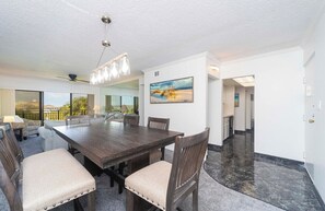 Dining - NEW Beachside Hideaway at Ocean House 307 (St. Augustine)