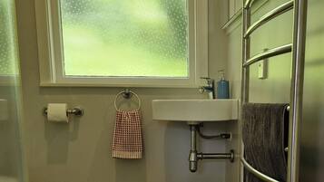 Shower, towels, soap, shampoo