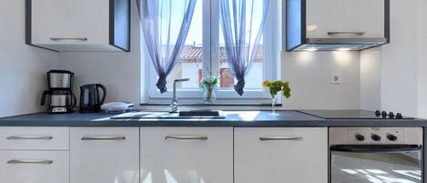 Fridge, oven, dishwasher, toaster