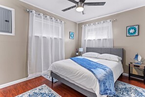 3 chambres, fer et planche à repasser, Wi-Fi gratuit, draps fournis