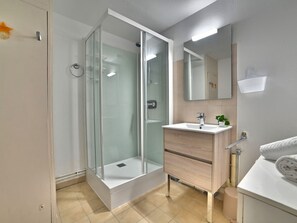 Bathroom - l'Oasis by Interhome (Ile d'Oléron)
