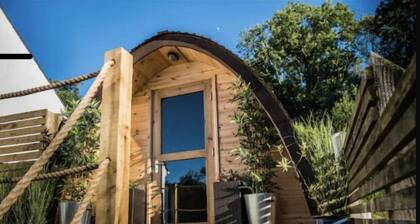 Chalet - Sleeps 2 - Balcony - Parking - Beach/Golf