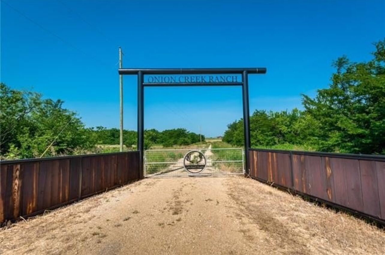 Exclusive Solar Eclipse Viewing, Wildlife Retreat Camp at Onion Creek Ranch