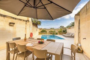 Pool - Surwig Gozitan Villa & Pool, Kercem Gozo, Malta (Kercem Gozo)