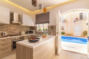 Fridge, microwave, oven, stovetop - Maisonnette & Pool Ta'Cenc Sannat Gozo, Sannat Ghawdex - Gozo, Malta (Sannat Ghawdex - Gozo)
