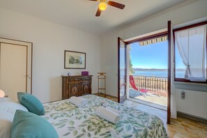 4 bedrooms, free WiFi, bed sheets