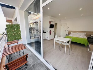 1 bedroom, iron/ironing board, internet, bed sheets - RAINBOW VERD BY BLAUSITGES (SITGES)