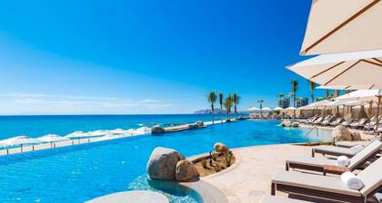 JR. SUITE FOR RENT IN VILLA LA VALENCIA RESORT CABO SAN LUCAS BCS.