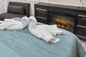 1 habitación, tabla de planchar con plancha, wifi y ropa de cama