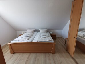 3 bedrooms, iron/ironing board, WiFi - Ferienhaus Baltrumkieker Links - Herzlich Willkommen im Ferienhaus Baltrumkieker! (Dornum)