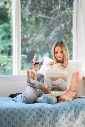 3 slaapkamers, een strijkplank/strijkijzer, reisbedje, gratis wifi