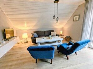 Fernseher, Stereoanlage