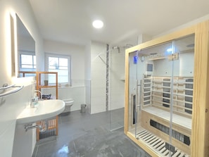Dusche, Haartrockner, Seife
