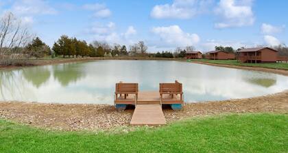 Dog-friendly, lakefront cabin with porch, deck & firepit - near wineries, hiking