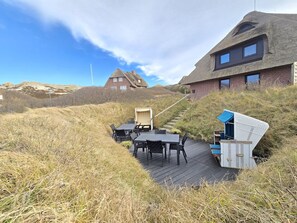 Outdoor dining - Ferienwohnung Dünenliebe - Herzlich Willkommen in der Exklusiven Ferienwohnung Dünenliebe in Rantum (Sylt)
