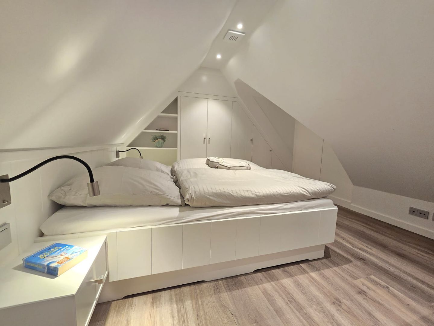 2 slaapkamers, een strijkplank/strijkijzer, wifi