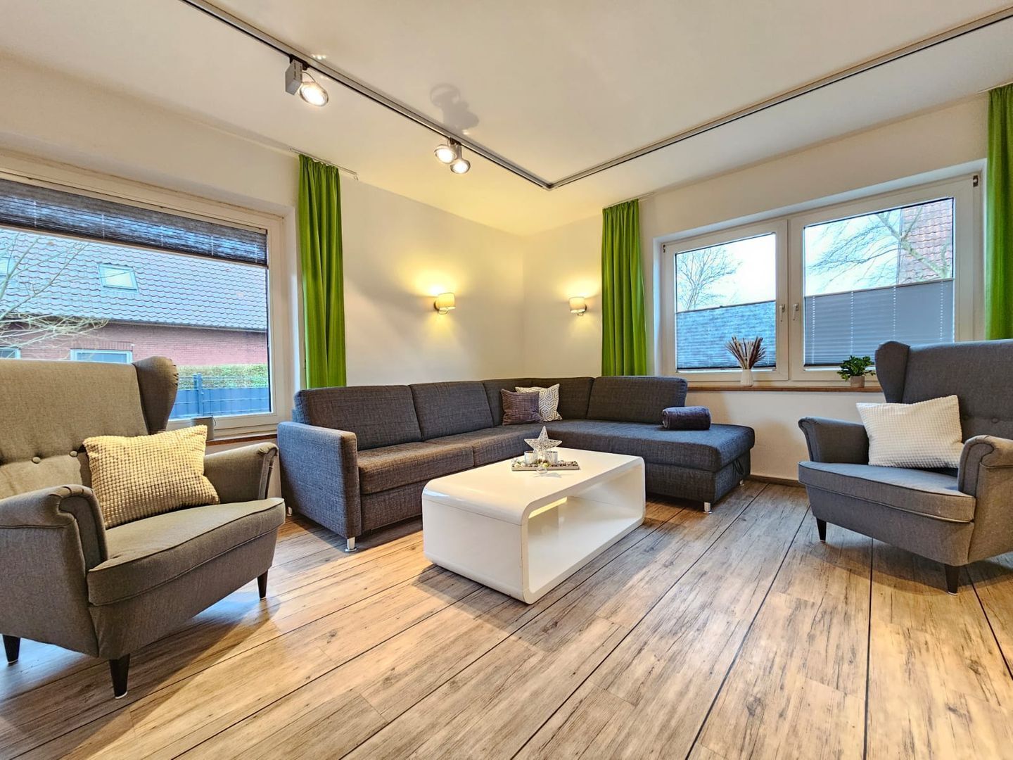 Fernseher, DVD-Player, Stereoanlage