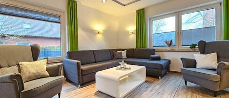 Télévision, lecteur de DVD, chaîne hi-fi