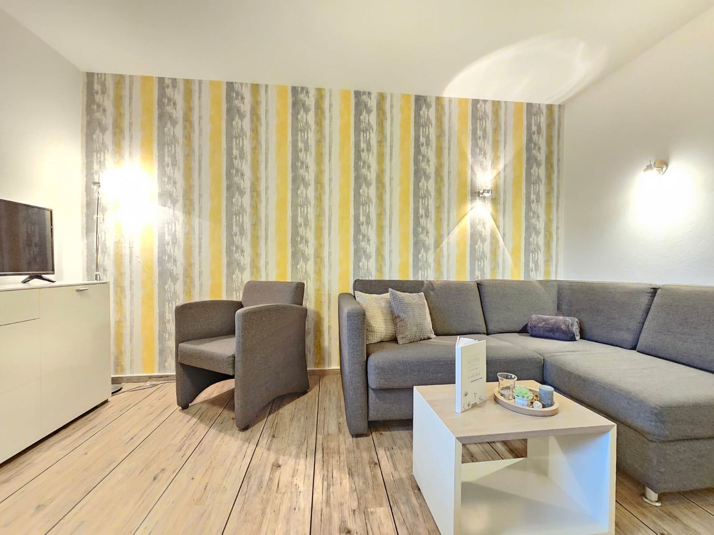 Fernseher, Stereoanlage