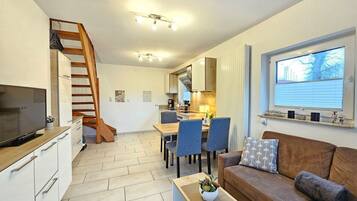 Fernseher, Stereoanlage