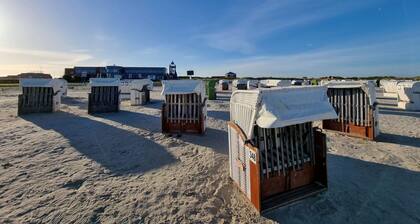 Komfortable Ferienwohnung in Norddeich mit Garten, WLAN und Strandnähe - Mienhus