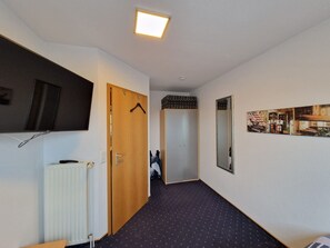 Unclassified image, 2 of 29, button