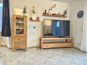 Interior - Ferienhaus Backbord im Bootshaus - Herzlich Willkommen im Reihenhaus Backbord im Bootshaus! (Dornum)