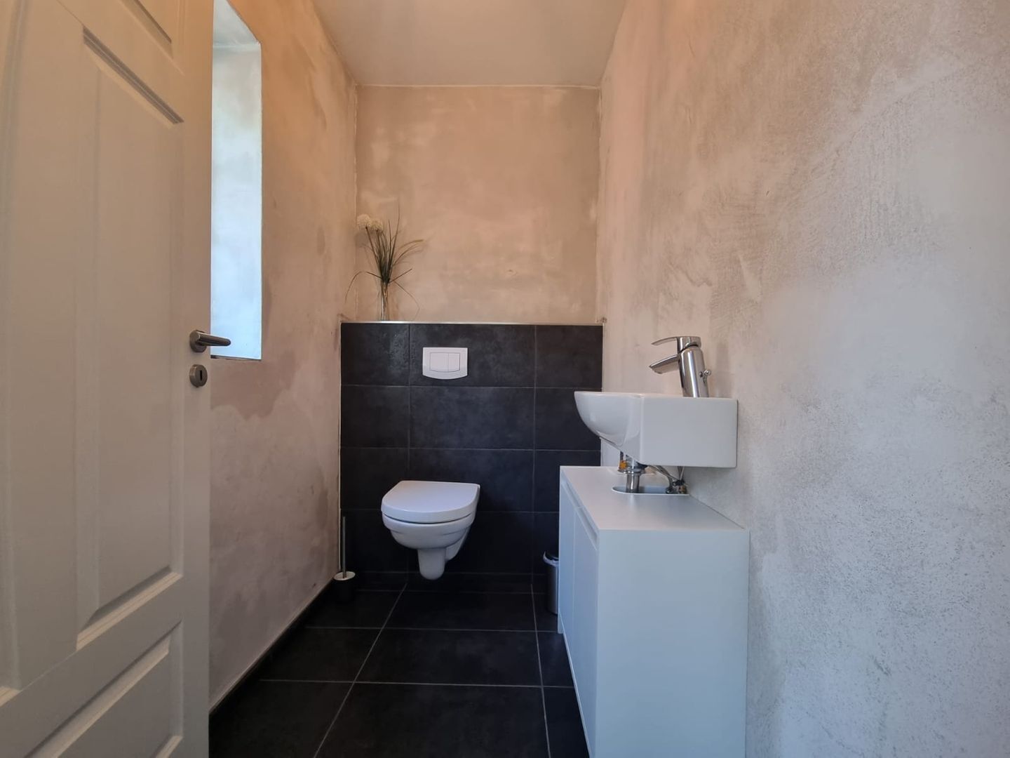 Een douche, een haardroger, zeep