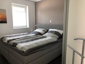 2 Schlafzimmer, Bügeleisen/Bügelbrett, WLAN