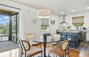 Dining - Peaceful setting with beautiful sunsets overlooking the water! (Shiloh)