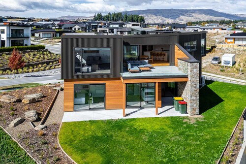 Grand Alpine Vista Escape