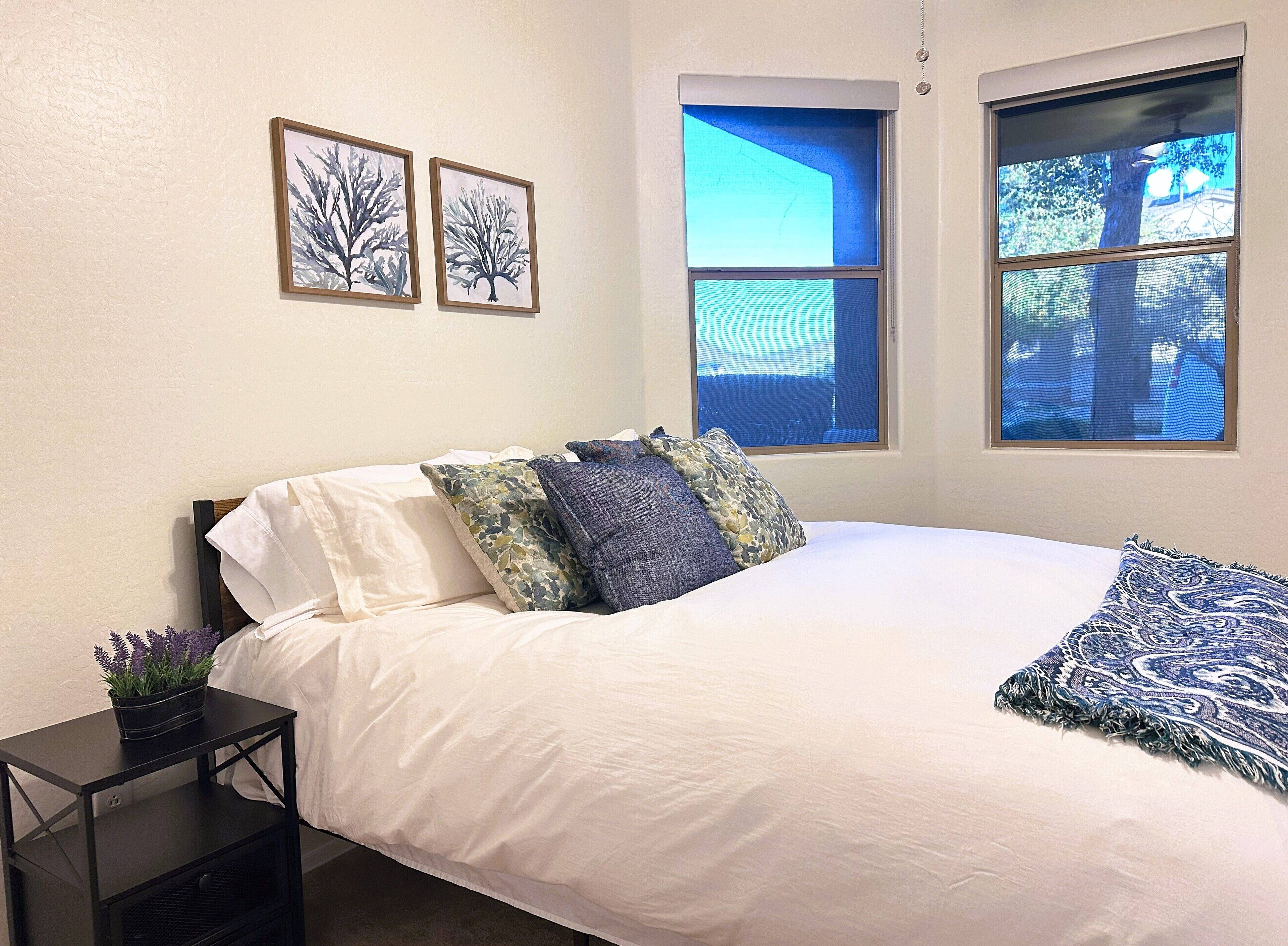 5 bedrooms, desk, iron/ironing board, travel crib